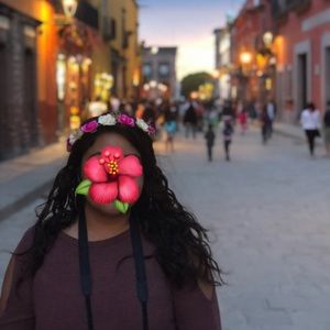 2/$12🦋Front Tie Sweater